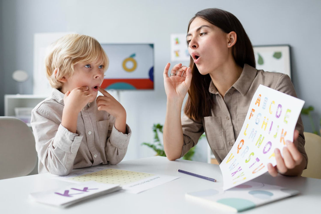 ¿Cuándo llevar a mi hijo a fonoaudiología? Señales a las que debes estar atento